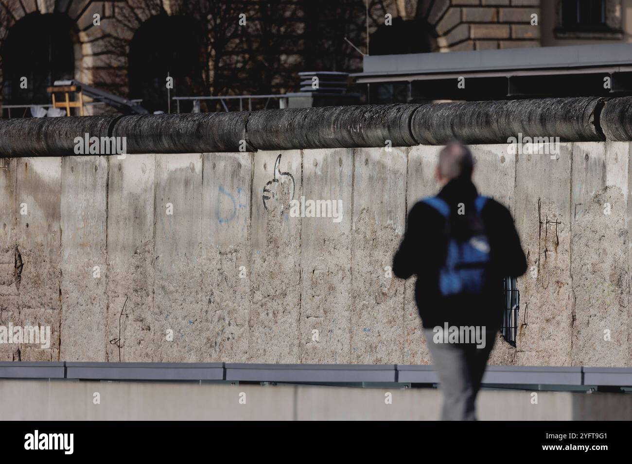 Ueberreste der Berliner Mauer an der Niederkirchnerstrasse, aufgenommen in Berlin, 05.11.2024. In dieser Woche jaehrt sich der Fall der Berliner Mauer Stockfoto