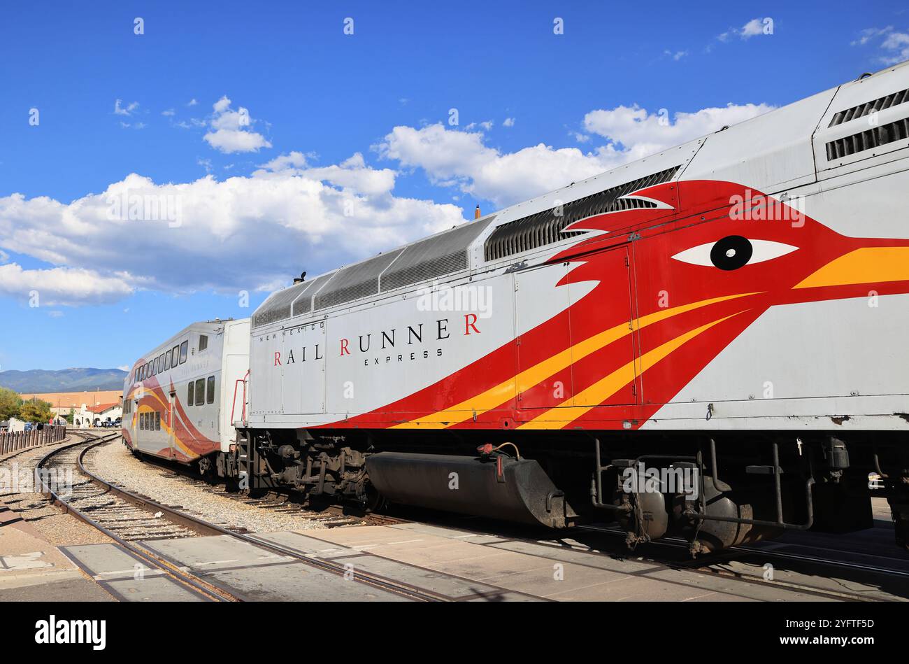 Die Bahnlinie am Santa Fe Railyard, dem trendigen neuen Epizentrum der Stadt für Kunst, Shopping und Restaurants, New Mexico, USA. Stockfoto