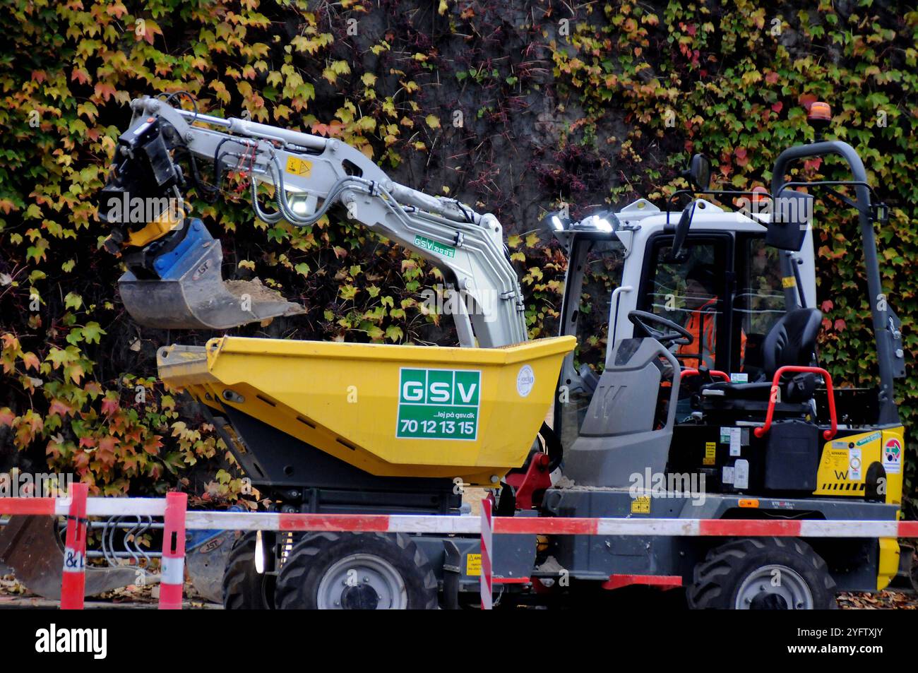 Kopenhagen/Dänemark/05 November 2024/Bauarbeiter verwenden GSV-Tracktor in Kopenhagen Foto. Bilder von Francis Joseph Dean/Dean sind nicht für kommerzielle Zwecke bestimmt Stockfoto