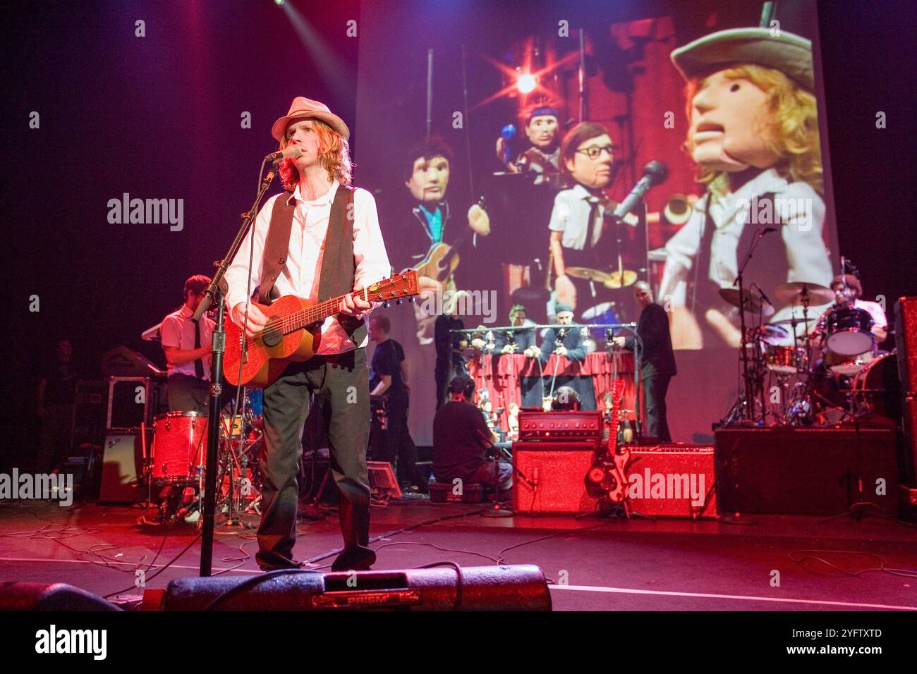 Beck spielte mit Puppen im Shepherd’s Bush Empire, 2. September 2006. London, England, Vereinigtes Königreich. Stockfoto