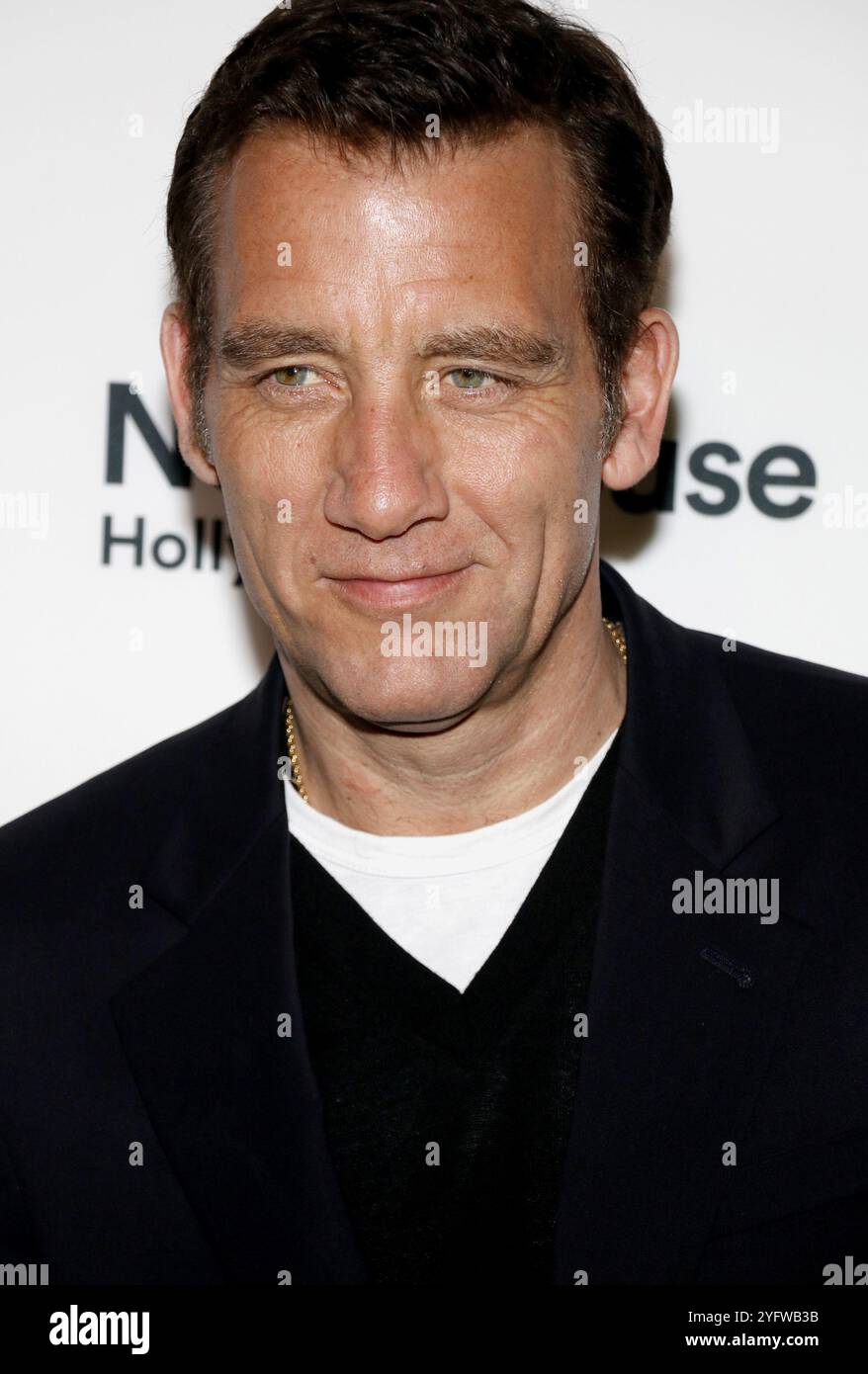 Clive Owen bei der Premiere von „The Confirmation“ in Los Angeles am 15. März 2016 im NeueHouse in Hollywood, USA. Stockfoto