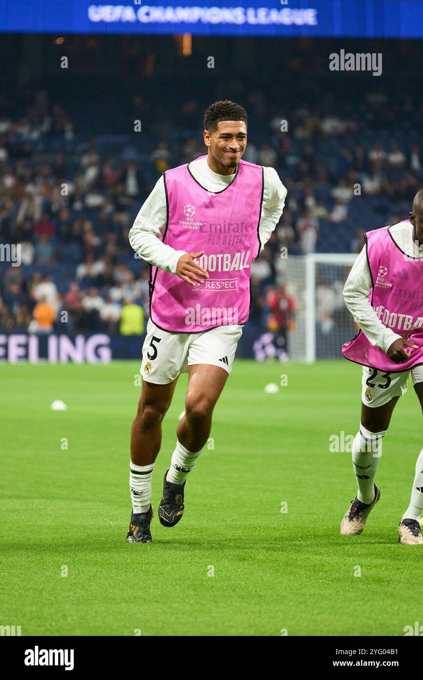 Madrid, Spanien. November 2024. Jude Bellingham (Mittelfeldspieler; Real Madrid) im Spiel der UEFA Champions League zwischen Real Madrid und AC Mailand am 5. November 2024 im Santiago Bernabeu Stadion in Madrid, Spanien (Foto: © Jack Abuin/ZUMA Press Wire) NUR ZUR REDAKTIONELLEN VERWENDUNG! Nicht für kommerzielle ZWECKE! Stockfoto