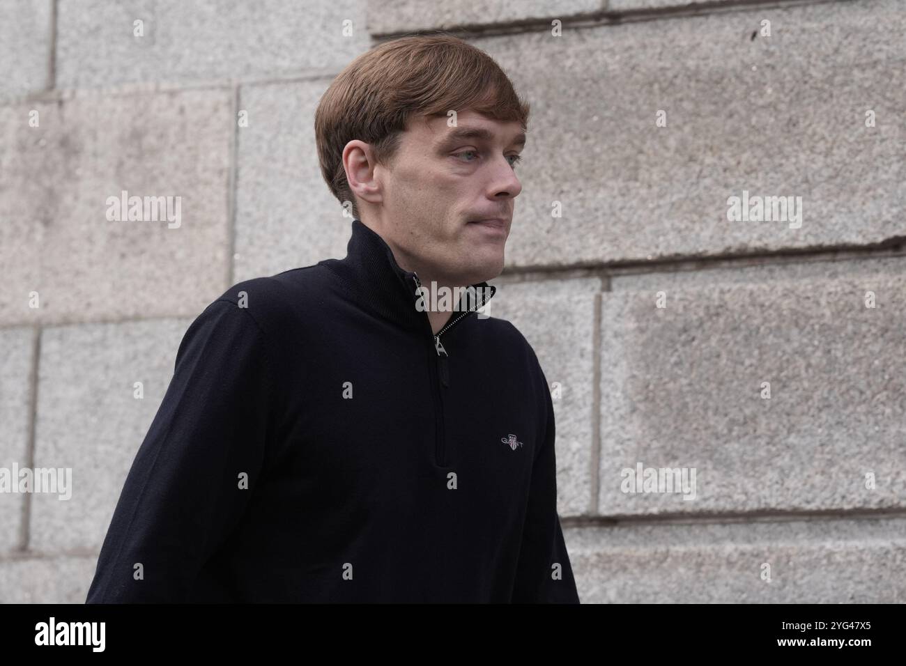 Der Mitangeklagte des Kampfsportkämpfers Conor McGregor, James Lawrence, kommt am High Court in Dublin an, wo Nikita Ni Laimhin, auch bekannt als Nikita Hand, Zivilschaden gegen den Kämpfer und Mr. Lawrence geltend macht, dass sie im Dezember 2018 sexuell missbraucht worden sei. Bilddatum: Mittwoch, 6. November 2024. Stockfoto