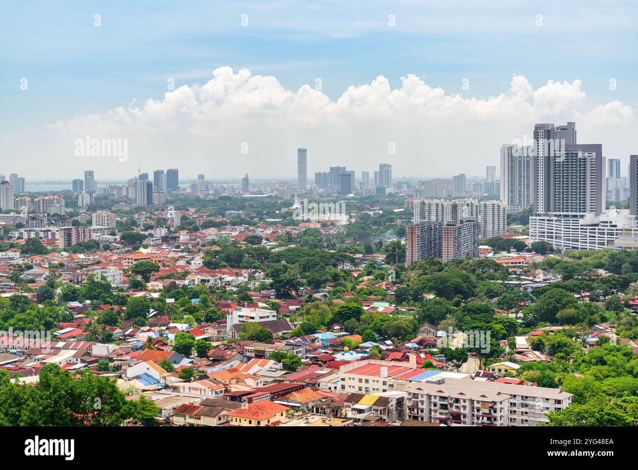 Skyline von George Town. Fantastische Aussicht auf Penang Island in Malaysia Stockfoto