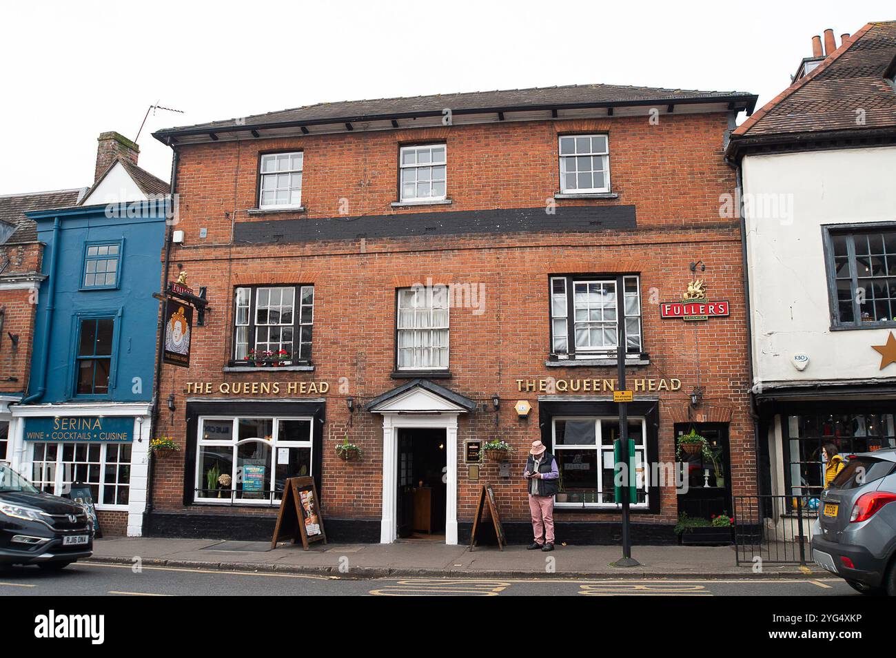 Farnham, Surrey, Großbritannien. November 2024. Das Fuller's Queen's Head Pub in Farnham, Surrey. Kredit: Maureen McLean/Alamy Stockfoto