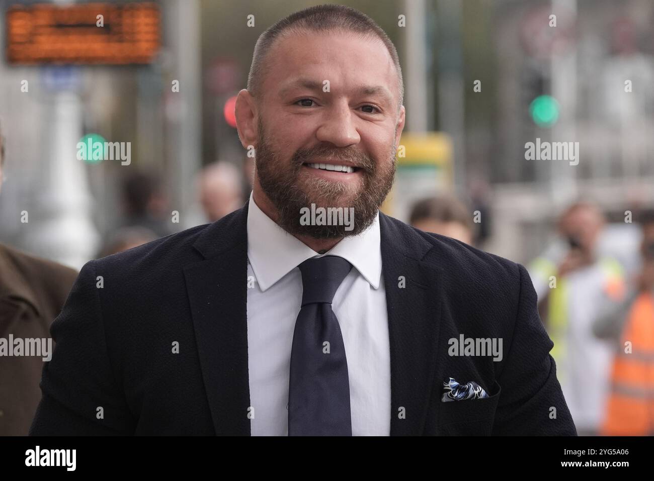 Mixed Martial Arts-Kämpfer Conor McGregor vor dem High Court in Dublin, wo er wegen einer Verletzung gegen ihn erscheinen soll. Bilddatum: Mittwoch, 6. November 2024. Stockfoto