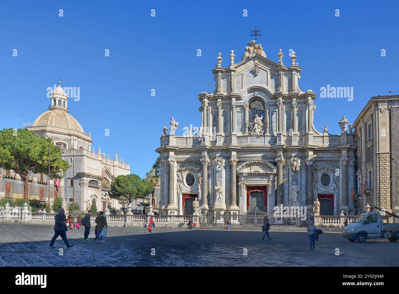 Kathedrale von Saint Agatha (italienisch Cattedrale metropolitana di Sant'Agata) oder Kathedrale von Catania (italienisch: Duomo di Catania), Sizilien, Italien. Stockfoto