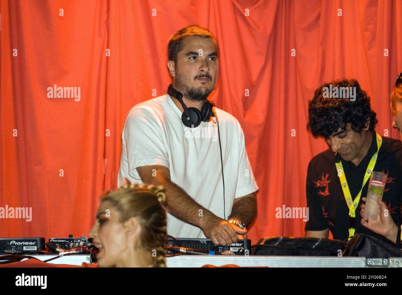 Zane Lowe DJ, Auftritt in Bar M, Ibiza Rocks 1. September 2007. San Antonio, Ibiza, Spanien. Stockfoto