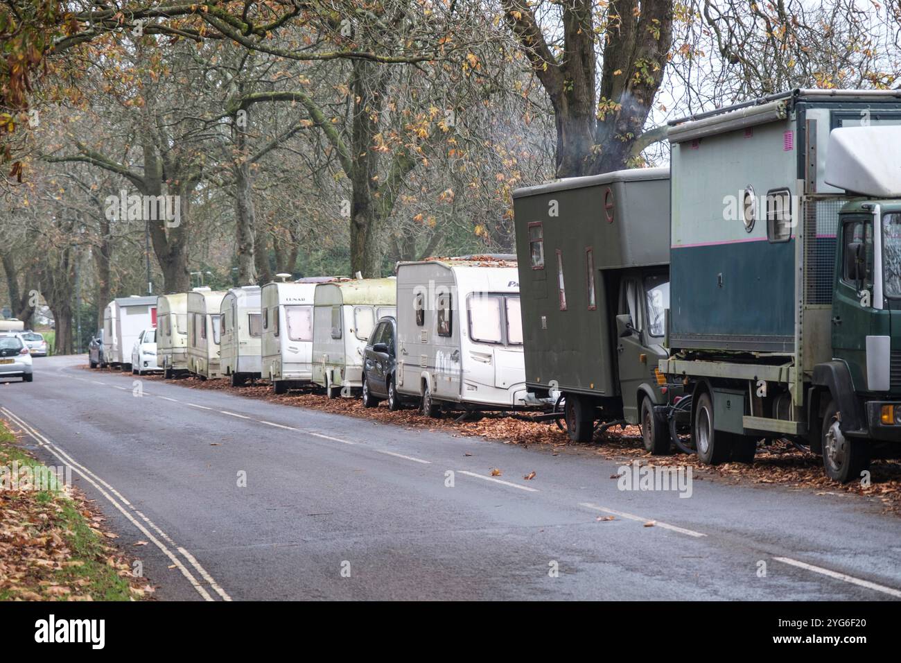 Wohnwagen- oder Van-Wohnung in Bristol, Großbritannien. Durdham Runter. Eine Alternative zu teurem Wohnraum und hohen Hypothekenzinsen. Lebenshaltungsfragen. Stockfoto