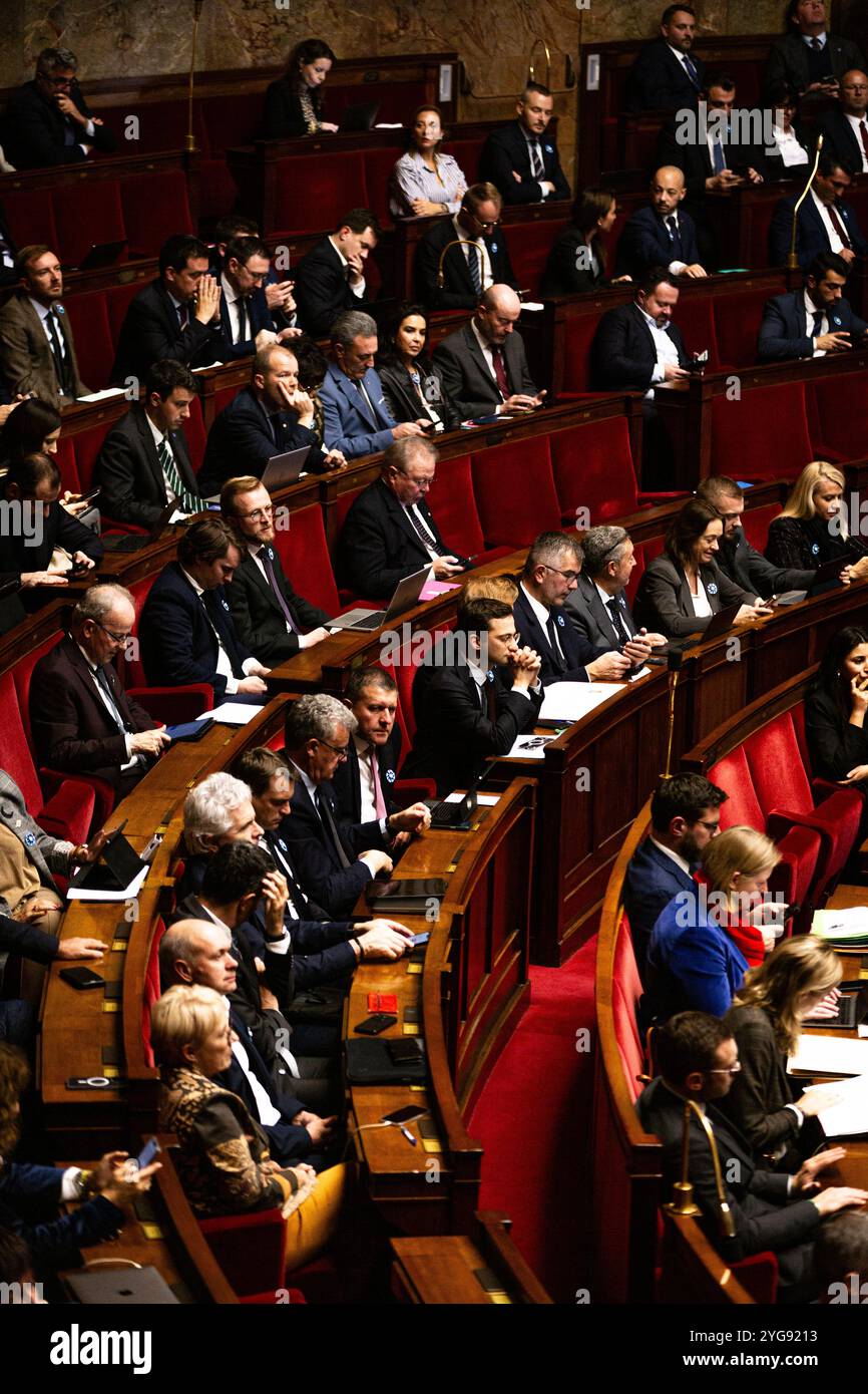 Allgemeine Ansicht der Nationalversammlung während der Sitzung der Fragen an die Regierung. Eine wöchentliche Sitzung der Befragung der französischen Regierung findet in der Nationalversammlung im Palais Bourbon in Paris statt. Stockfoto