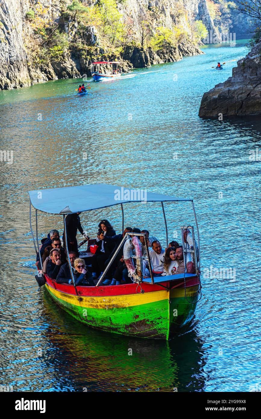 Matka ist der älteste künstliche See in Mazedonien, dessen Stausee 1938 erbaut wurde. Stockfoto