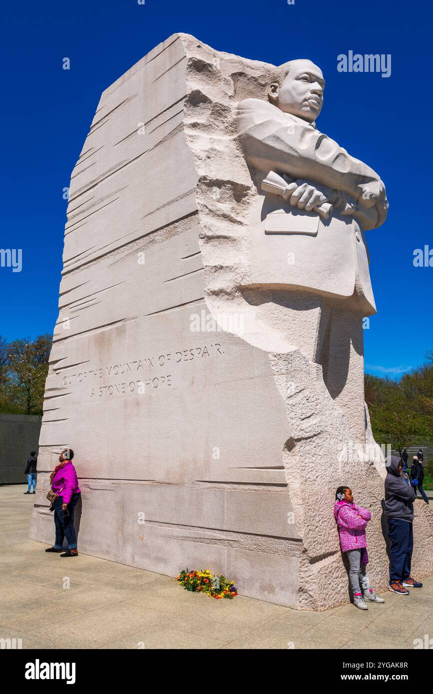 Besucher des Martin Luther King Jr. Memorial, Washington, D. C, USA. (Nur Für Redaktionelle Zwecke) Stockfoto