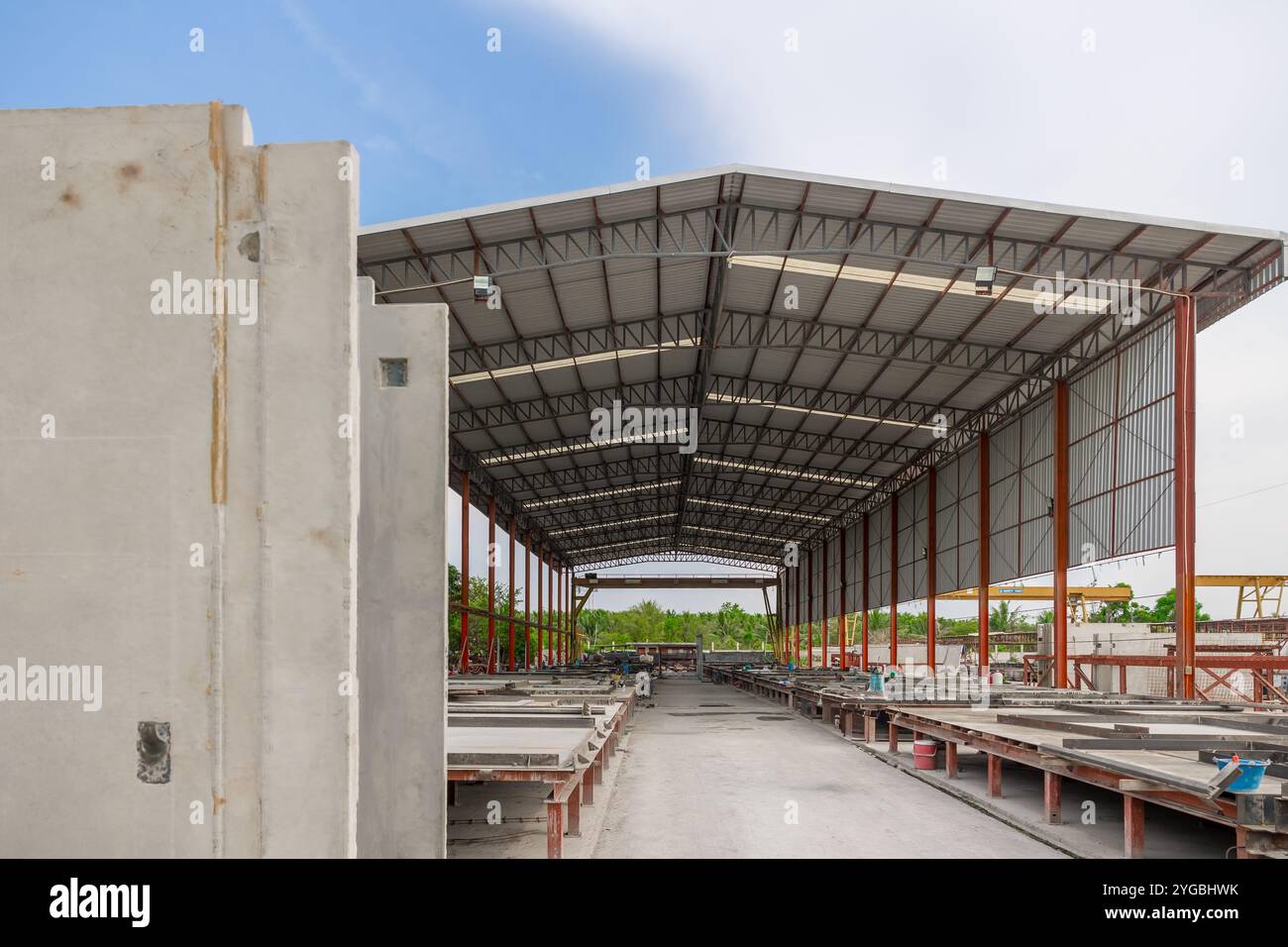 Produktionswerk für Stahlbetonfertigteile in der Industrie. Stockfoto