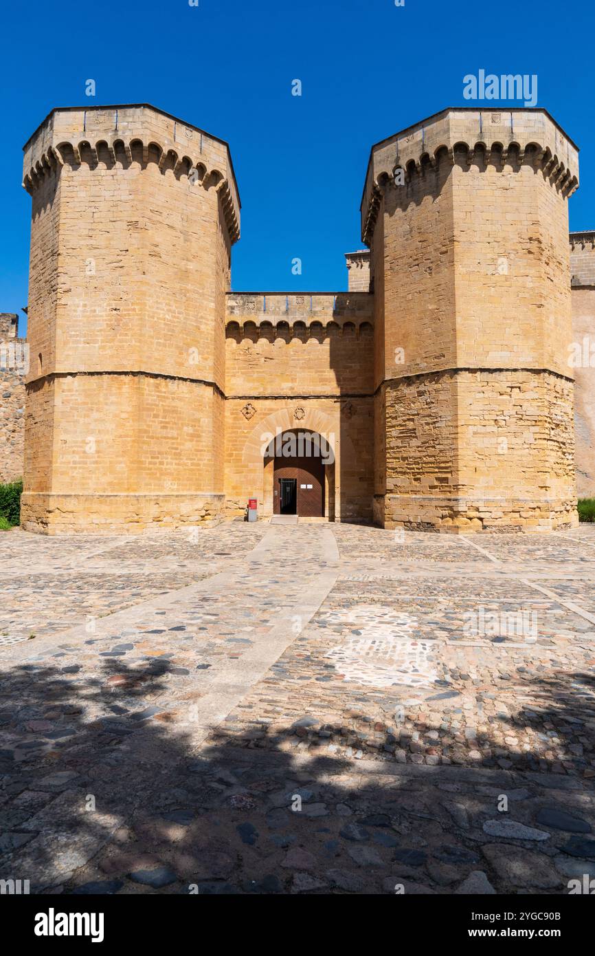 Das Kloster Santa María de Poblet, das Kloster Poblet, auch die Königliche Abtei Santa Maria de Poblet, ist ein Zisterzienserkloster, das 1151 gegründet wurde Stockfoto