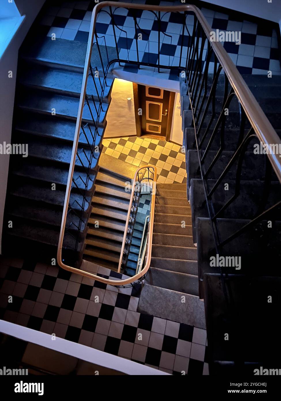 Treppen in der Pikk Street - Smartphone-aufgenommenes Stockfoto