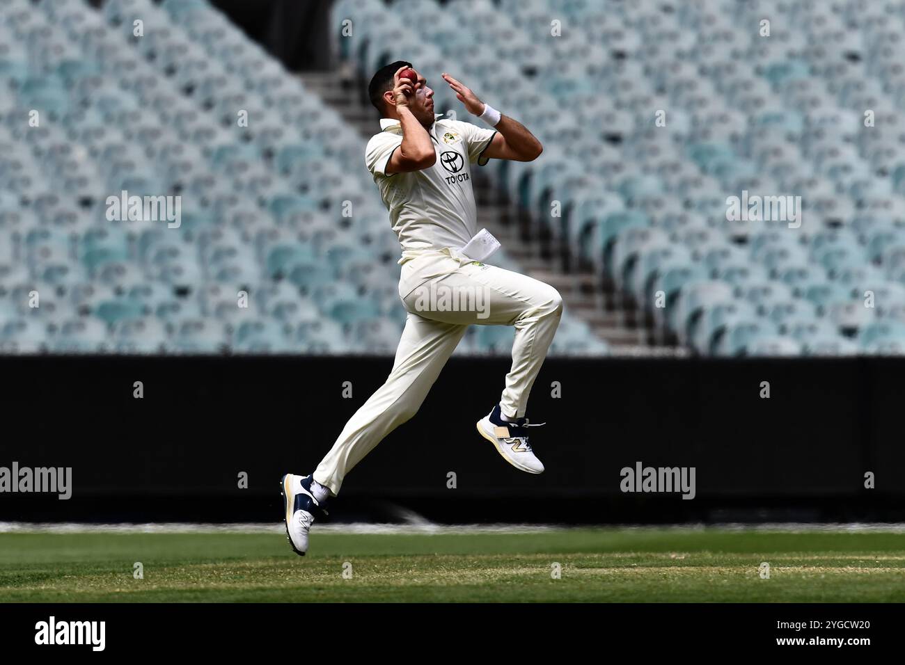 MELBOURNE AUSTRALIEN. November 2024. Im Bild: Australien Bowler Scott Boland während des 2. Inoffiziellen Tests der Australien A gegen Indien Ein Testserie Cricket Match am Melbourne Cricket Ground, Melbourne, Australien am 7. November 2024. Quelle: Karl Phillipson / Alamy Live News Stockfoto