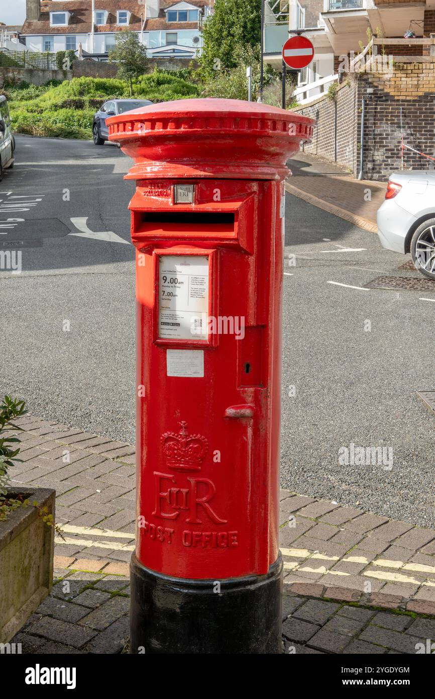 Red British Post Office Typ B Pillar Box in Cowes the Isle of Wight Stockfoto
