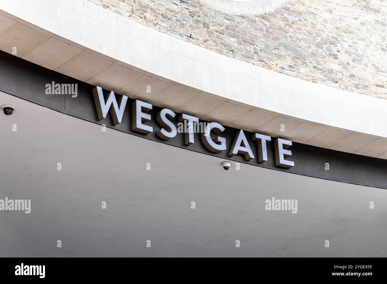 Oxford, UK - 5. Juni 2024: Schild zum Einkaufszentrum Westgate Stockfoto