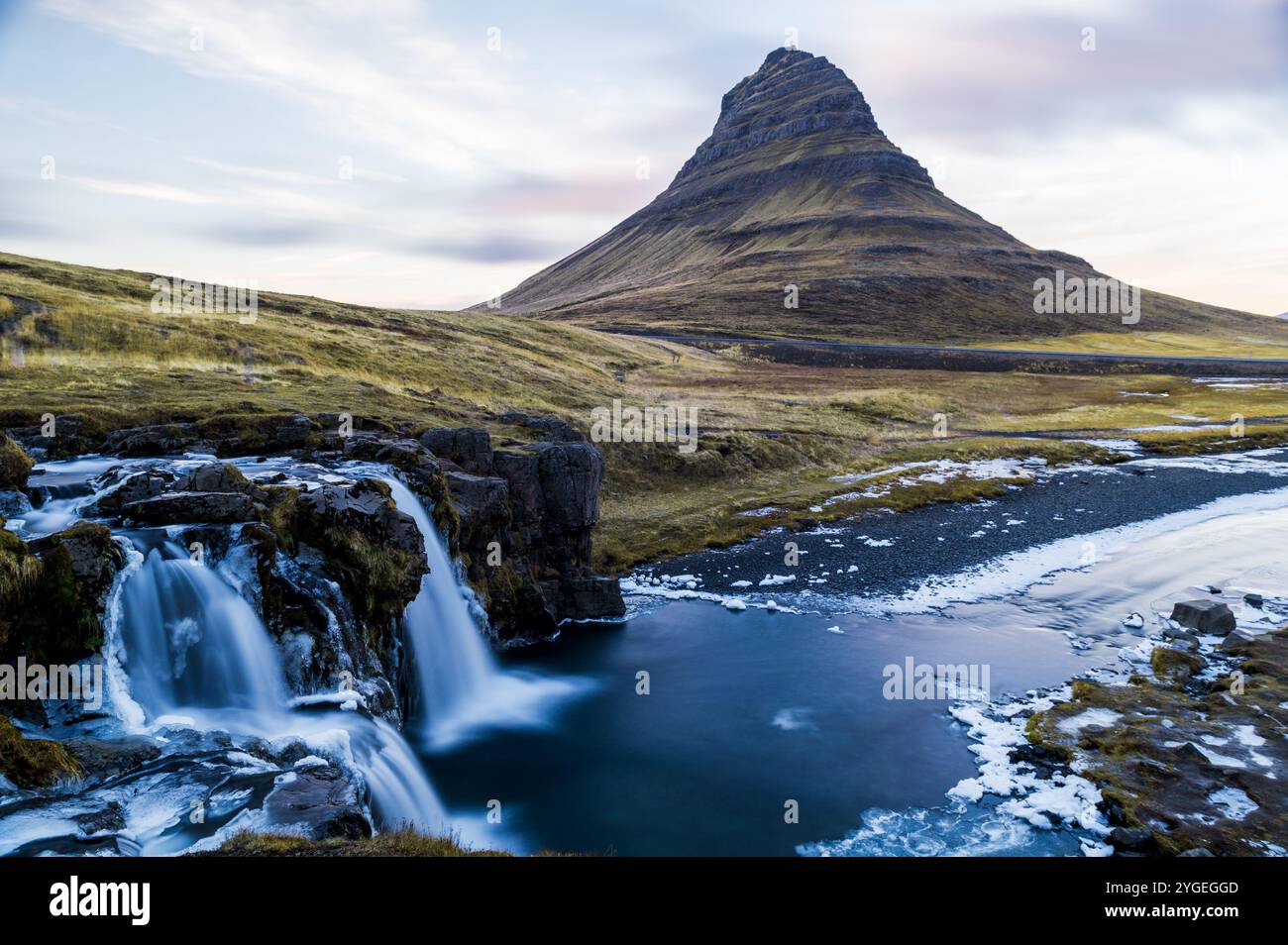 Kirkjufell und die Wasserfälle, Island Stockfoto