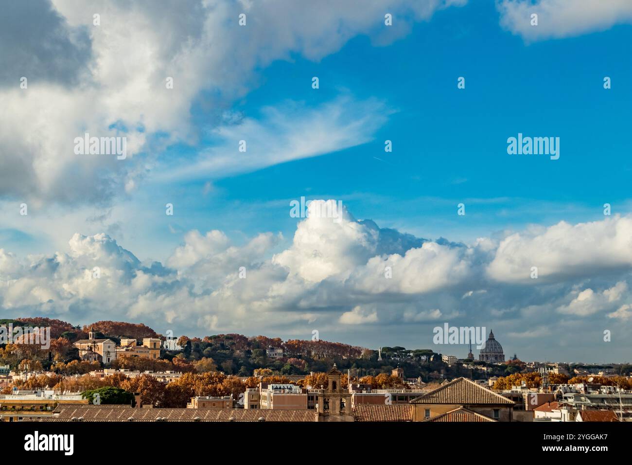 Der Blick auf die Ewige Stadt, Rom, Italien, ist unvergesslich, im Herbst zu reisen Stockfoto