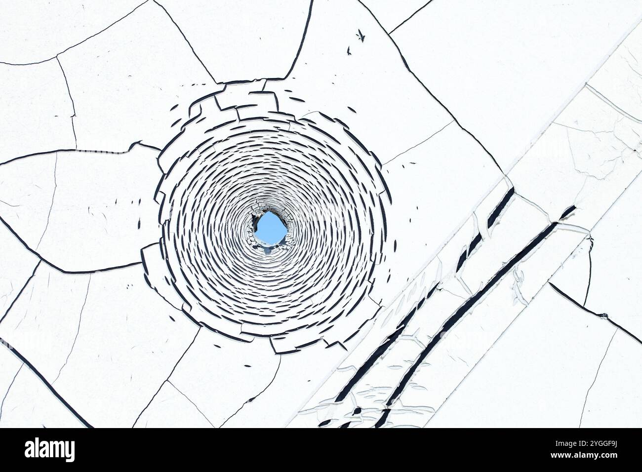 Nahaufnahme des Einschusslochs im Schild, Südafrika Stockfoto