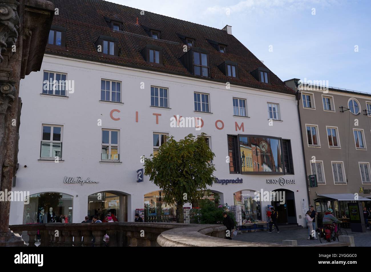 Straubing, Deutschland - 12. Oktober 2024 - der Theresienplatz im Stadtzentrum Stockfoto