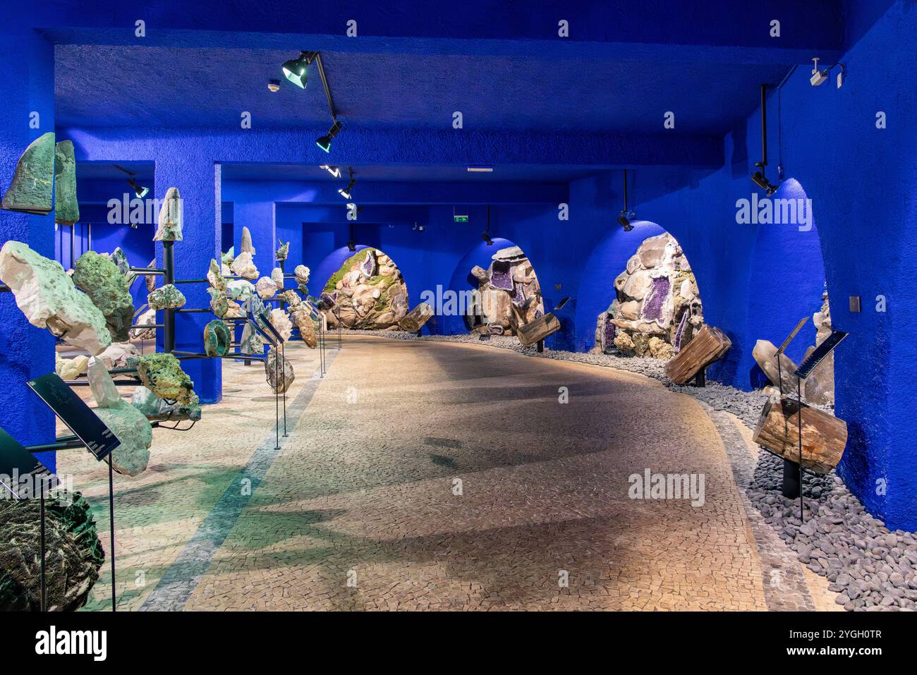 Funchal, die Sammlung „Geheimnisse der Natur“ im Monte Palace Museum, zeigt unzählige Mineralien. Stockfoto