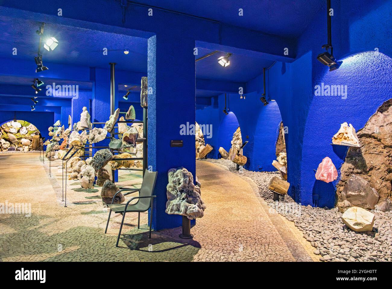 Funchal, die Sammlung „Geheimnisse der Natur“ im Monte Palace Museum, zeigt unzählige Mineralien. Stockfoto