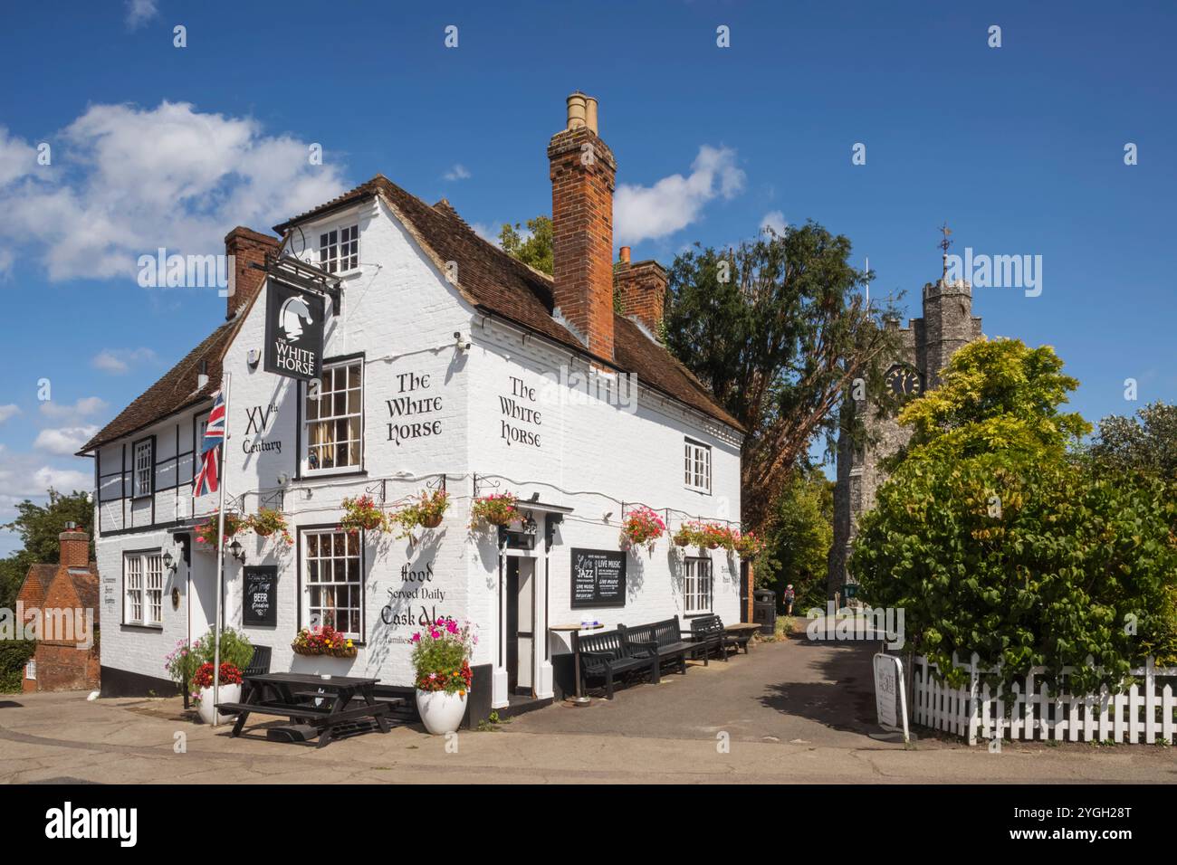 England, Kent, Chilham Village, Der Historische White Horse Pub Stockfoto