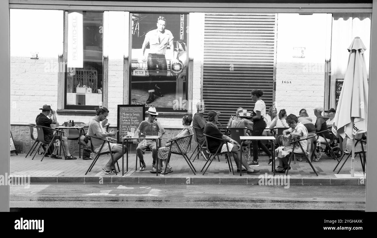 Straßencafé, Hausfassade, Altstadt, Architektur, Spaziergang, San Pedro del Pinatar, Mar Menor, autonome Region Murcia, Spanien, Stockfoto
