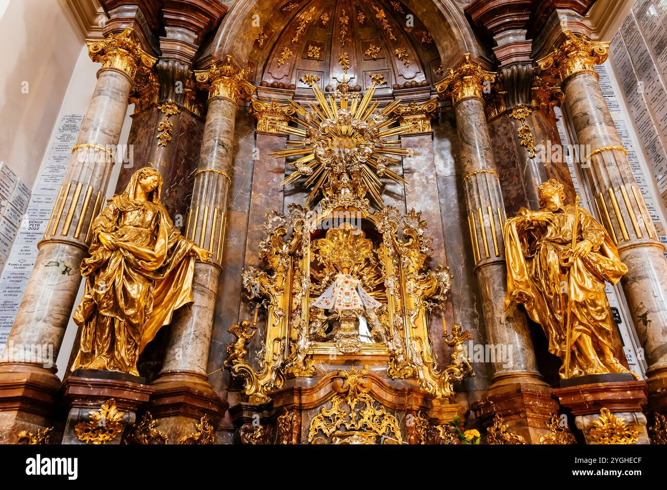Jesuskind von Prag in der Kirche. Die Kirche unserer Lieben Frau der Siege. Prag, Tschechische Republik, Europa Stockfoto