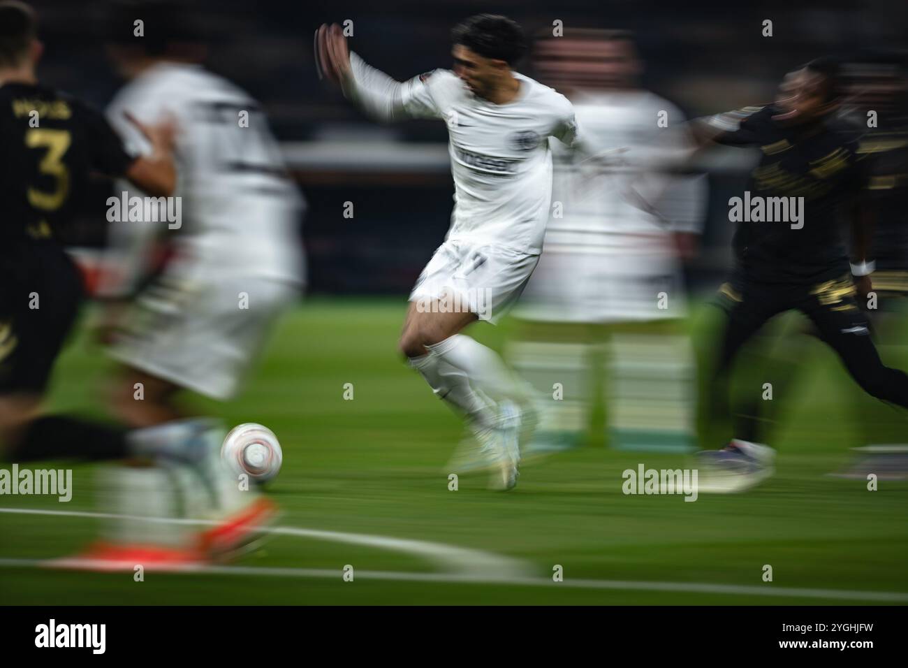 Frankfurt, Deutschland. November 2024. Frankfurt, 7. November 2024 FRANKFURT, DEUTSCHLAND - 7. NOVEMBER: Omar Marmoush von Eintracht Frankfurt im Rahmen des UEFA Europa League-Spiels zwischen Eintracht Frankfurt und Slavia Prag im Deutschen Bank Park am 07. November 2024 in Frankfurt. (Foto: Dan O' Connor/ATPImages) Dan O' Connor (Dan O' Connor/ATP Images/SPP) Credit: SPP Sport Press Photo. /Alamy Live News Stockfoto