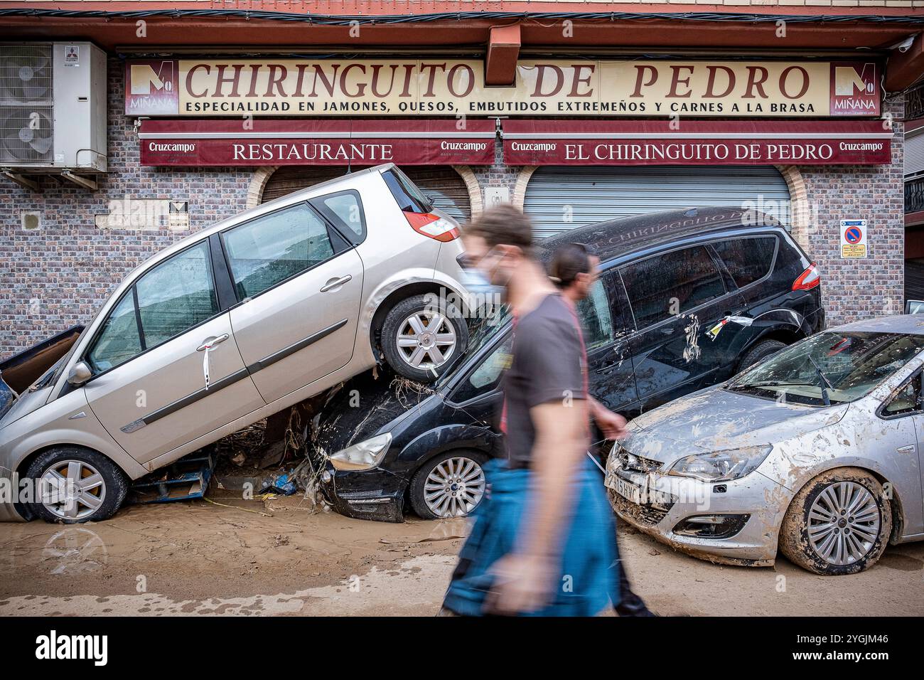 Auswirkungen der DANA-Überschwemmungen vom 29. Oktober 2024 in der Straße Lope de Vegta, Sedavi, Comunidad de Valencia, Spanien Stockfoto