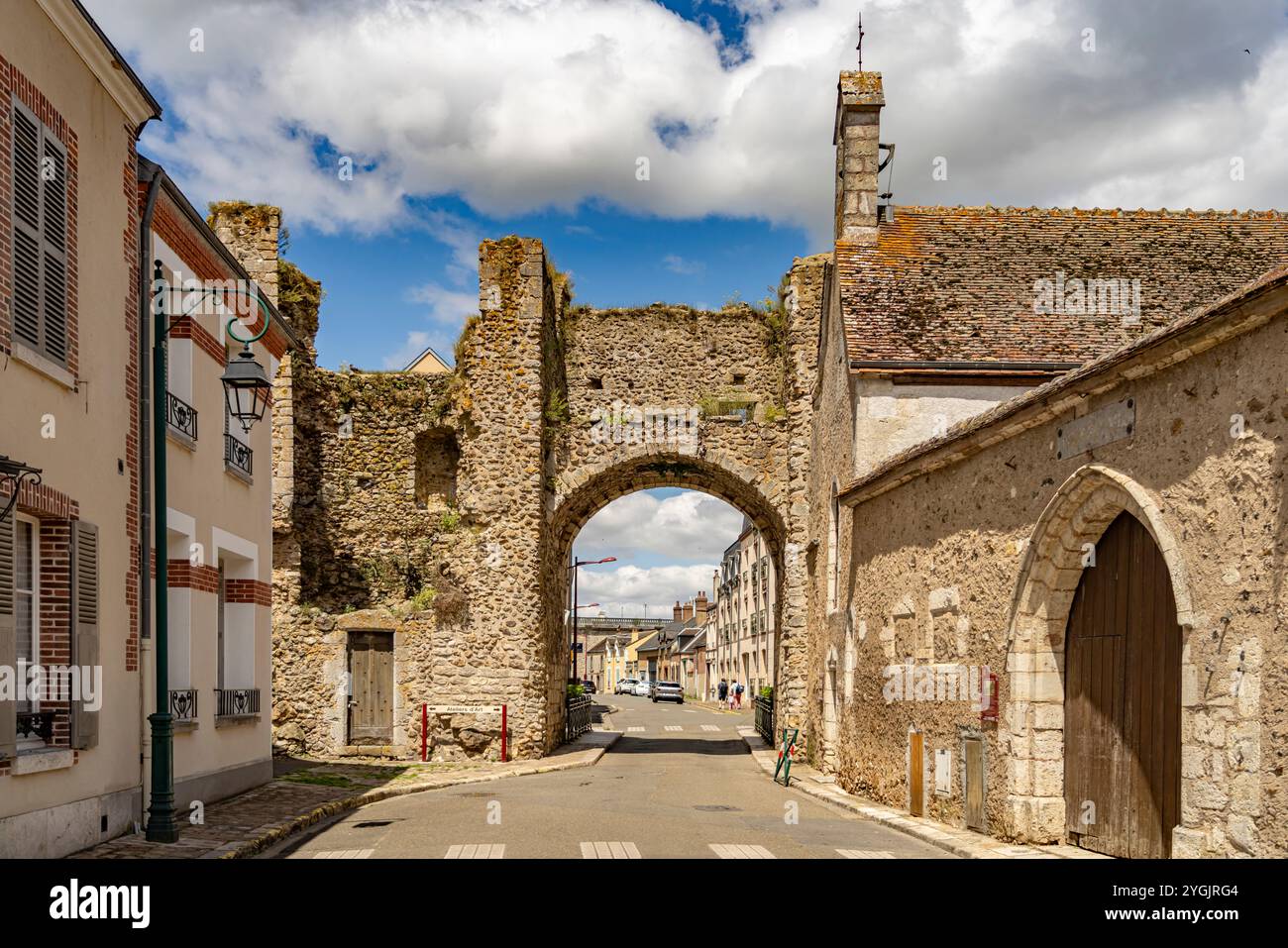 Das Tor Porte Saint roch in Bonneval, Centre-Val de Loire, Frankreich, Europa Stockfoto