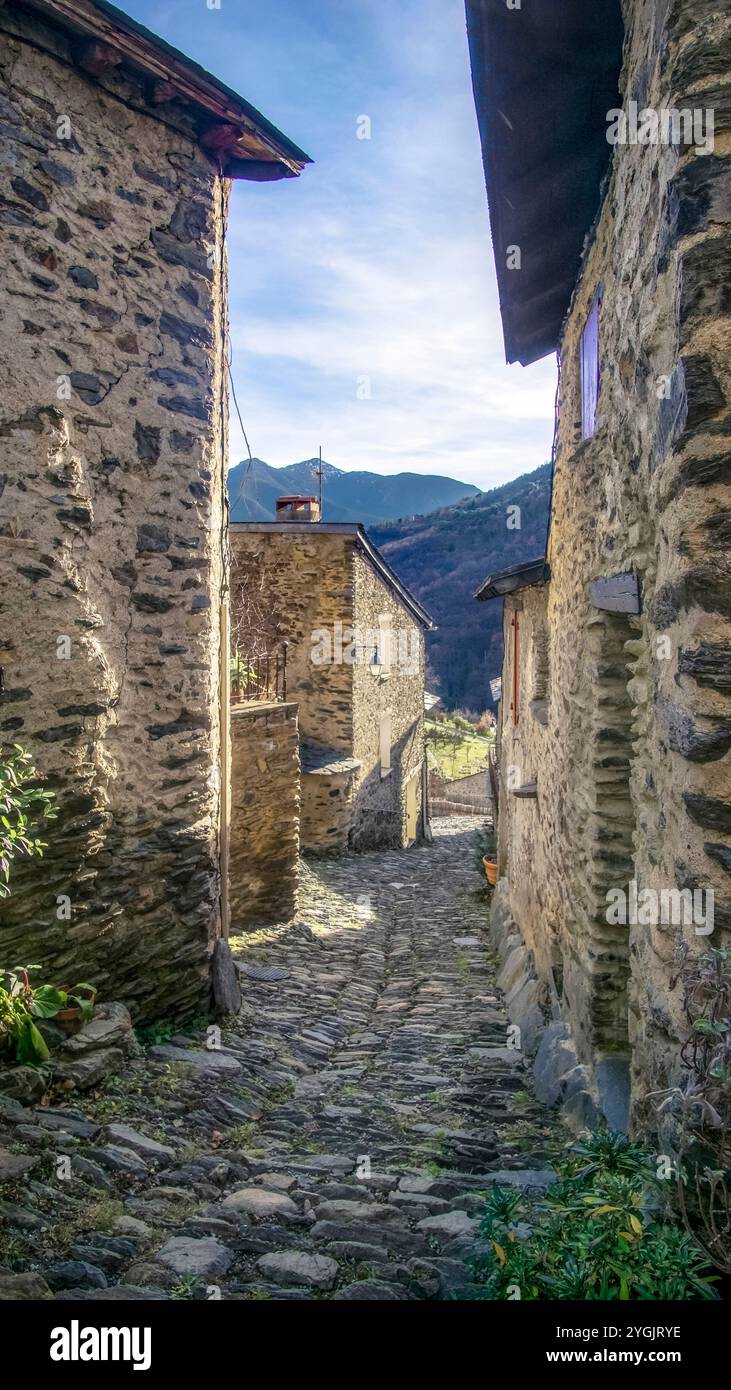 Dorfallee in Evol. Les Plus Beaux Villages de France. Stockfoto