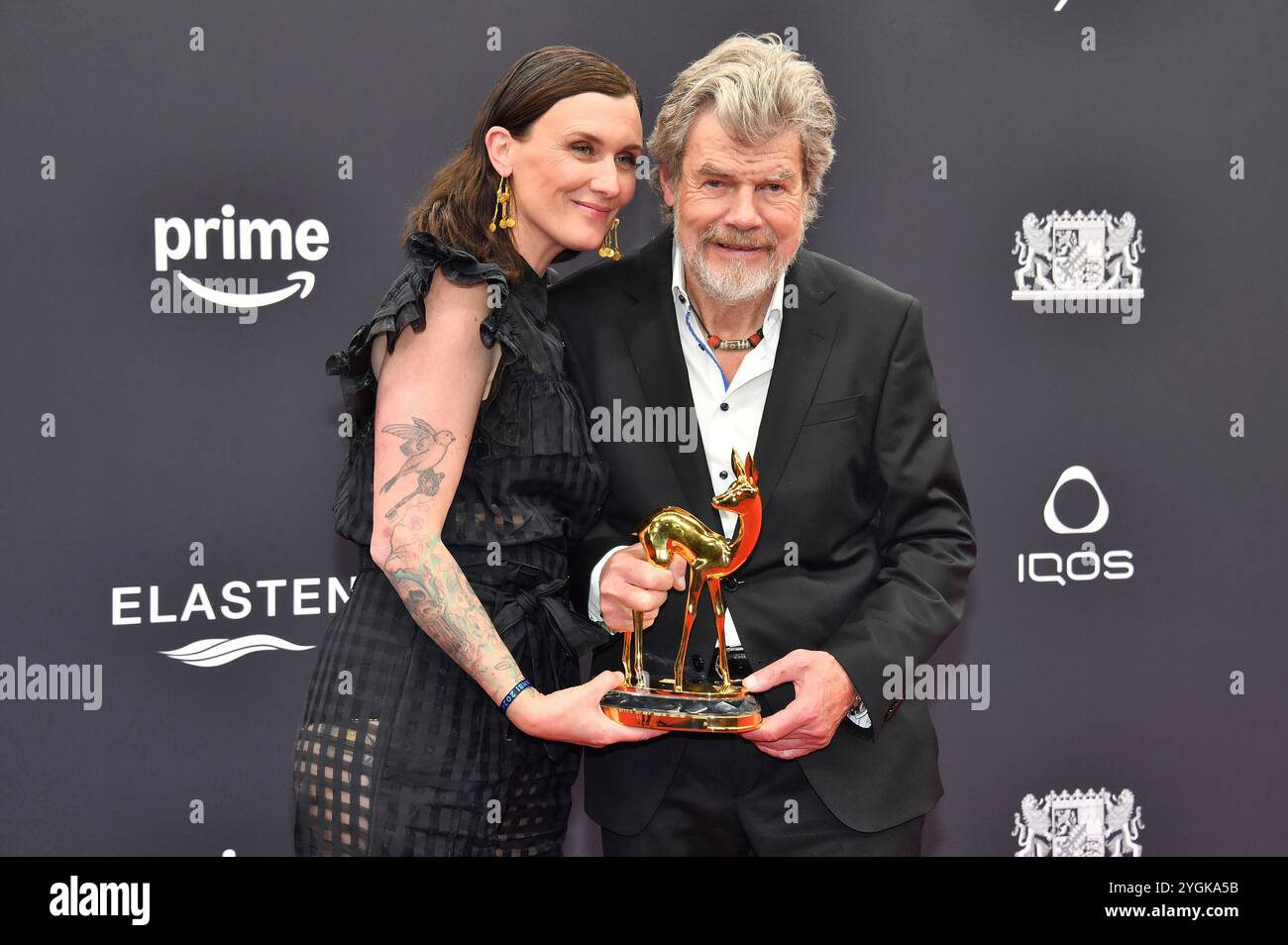 Reinhold Messner mit Ehefrau Diane Messner bei der 76. Bambi-Verleihung 2024 in den Bavaria Filmstudios. München, 07.11.2024 Stockfoto