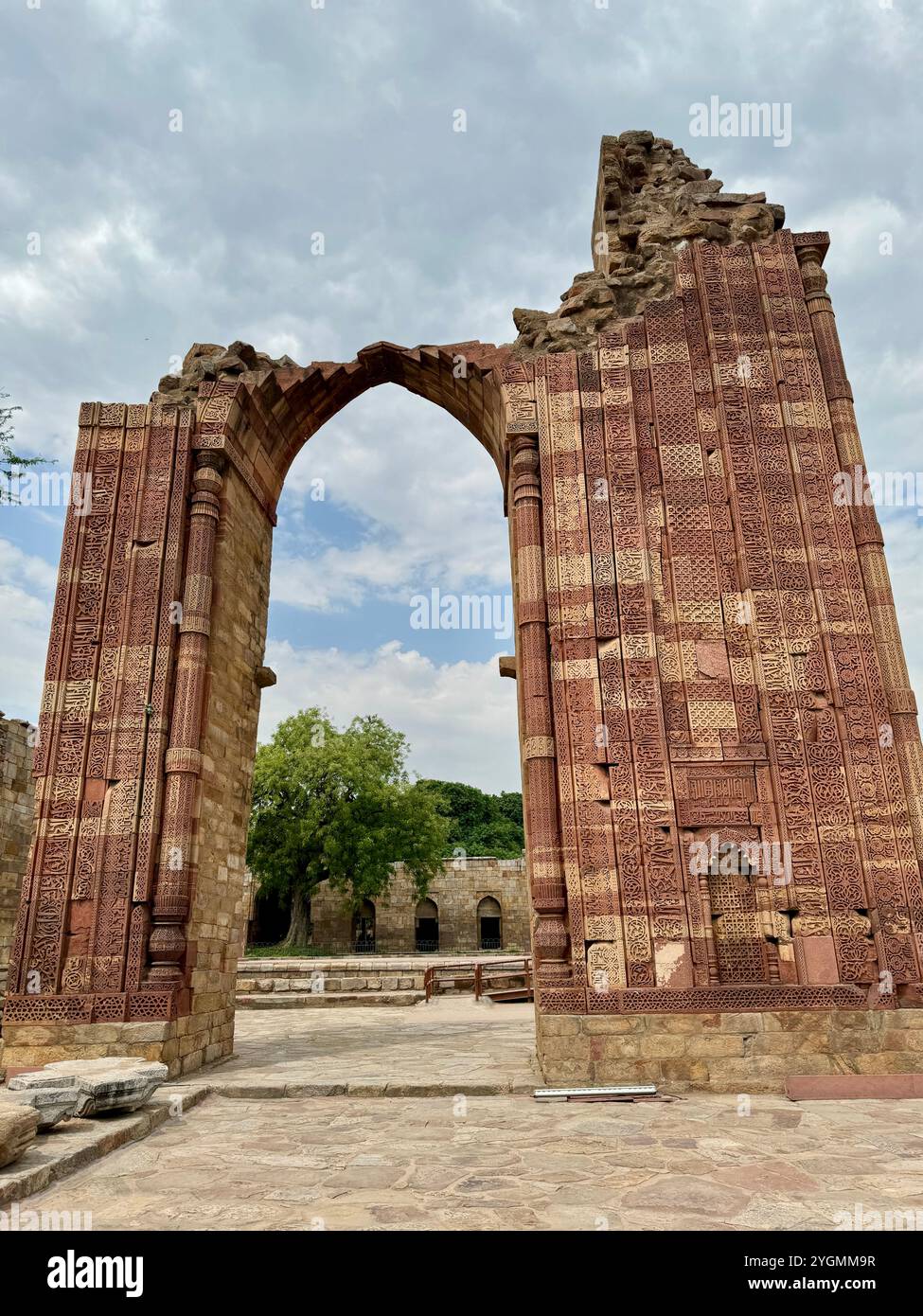 Qutub minar, UNESCO-Weltkulturerbe aus dem 12. Jahrhundert, Delhi, indien - Smartphone-aufgenommenes Stockfoto
