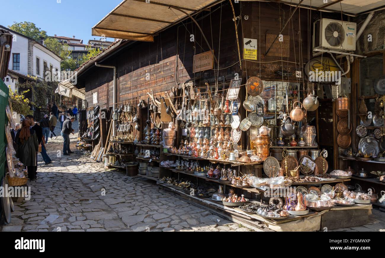 Safranbolu, berühmt für seine klassisch-osmanischen Architekturhäuser, ist ein touristisches Viertel in der Provinz Karabük, die zum UNESCO-Weltkulturerbe gehört Stockfoto