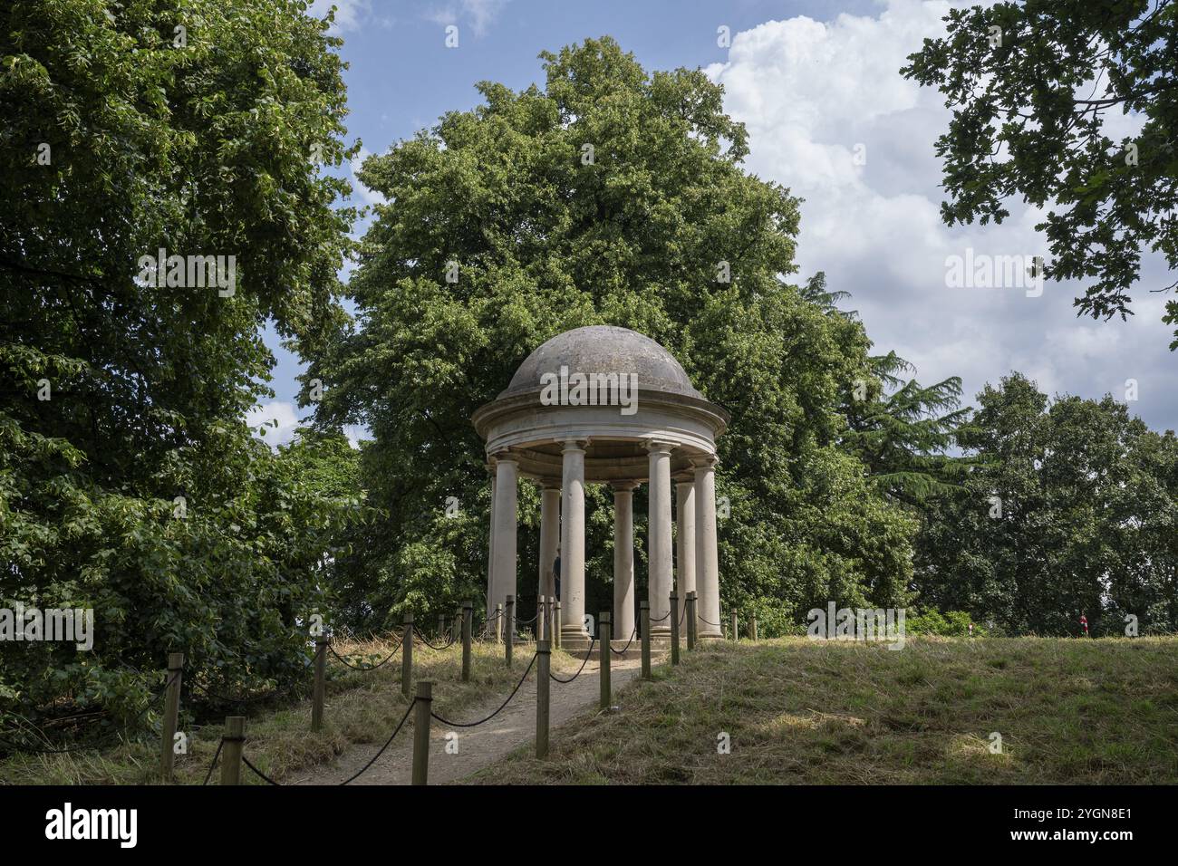 Neoklassizistischer Tempel, Tempel des Aeolus, Royal Botanic Gardens (Kew Gardens), UNESCO-Weltkulturerbe, Kew, Greater London, England, Vereinigtes Königreich, Stockfoto