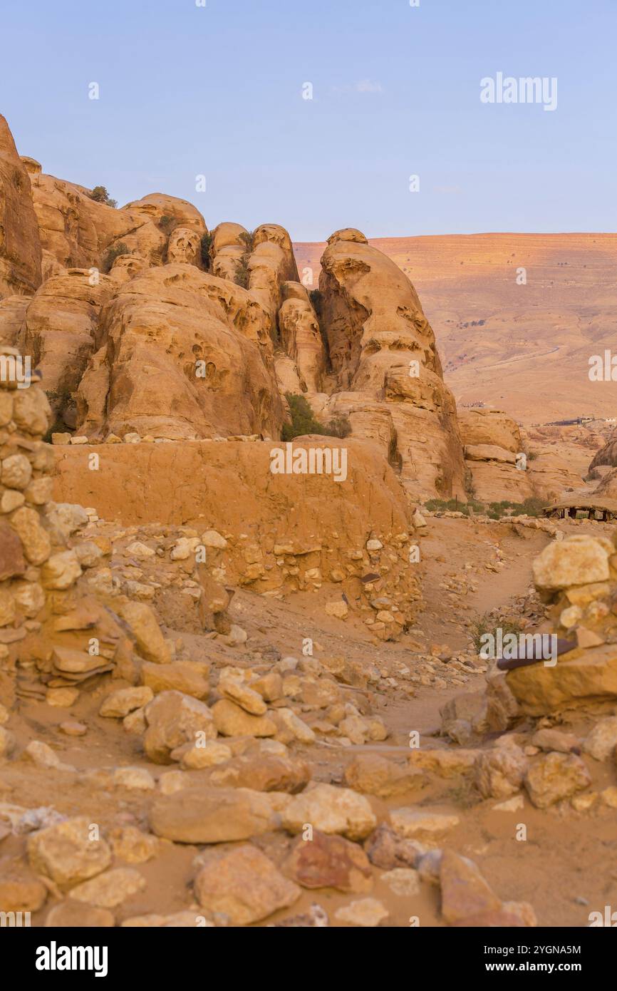 Al Beidha Ruinen einer prähistorischen Siedlung im Nahen Osten in der Nähe von Little Petra Siq al-Barid, Jordanien, Asien Stockfoto