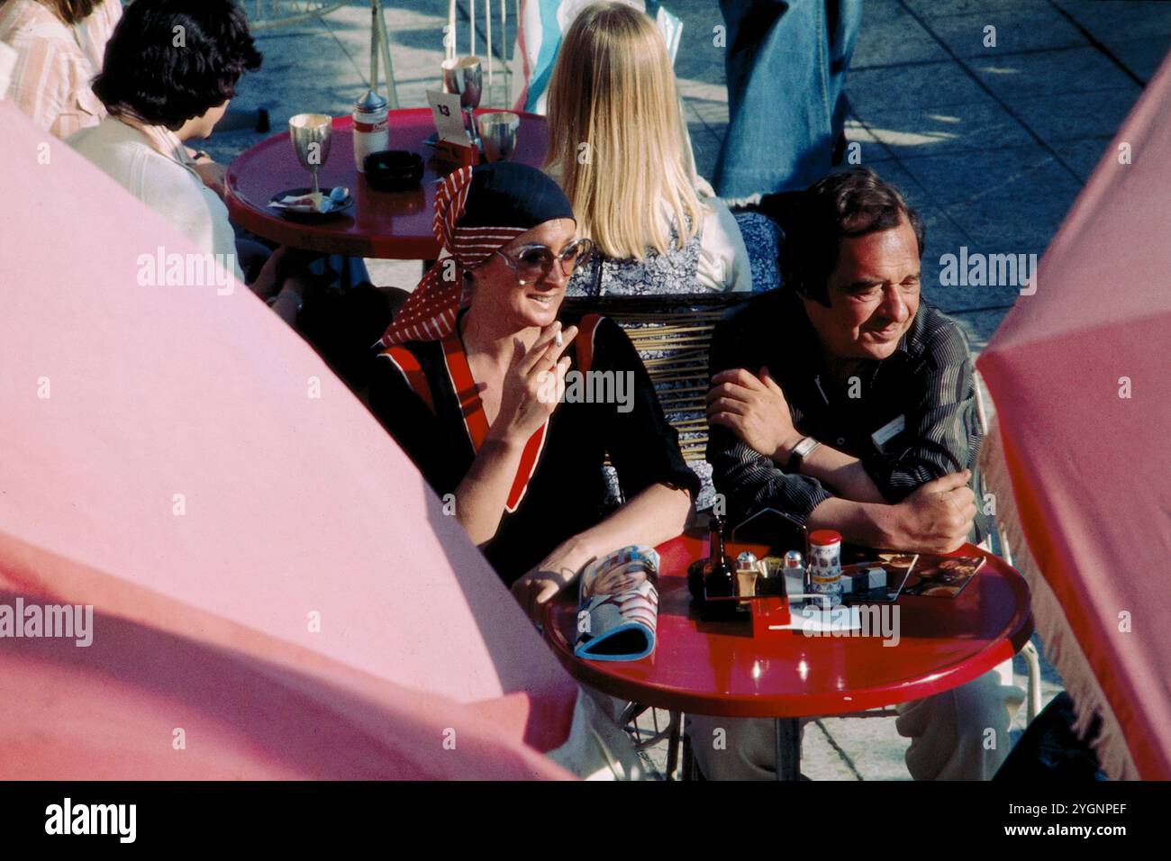 Paul und Monika Kuhn in Montreux am Rande der Fernsehgala der SFB-Big Band im Casino Barrière de Montreux, 1976. Stockfoto