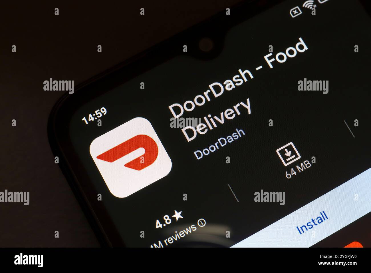 November 2024, Brasilien. In dieser Abbildung wird das Logo der DoorDash – Food Delivery App auf einem Smartphone-Bildschirm angezeigt Stockfoto