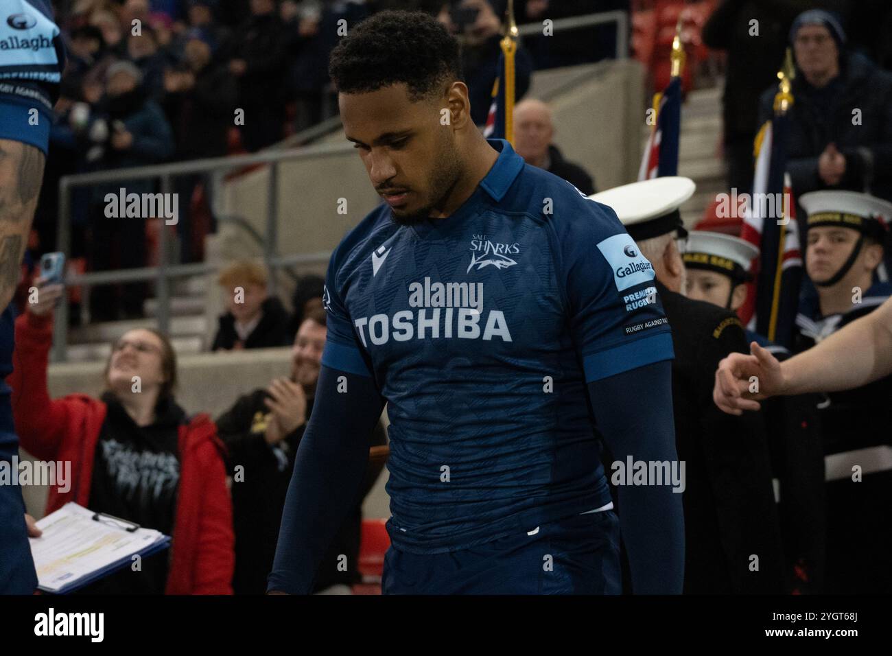 OBI ENE (14 Sale Sharks) in Aktion während des Premiership Cup-Spiels im Salford Community Stadium, England. Quelle: Samuel Wardle/Alamy Live News Stockfoto