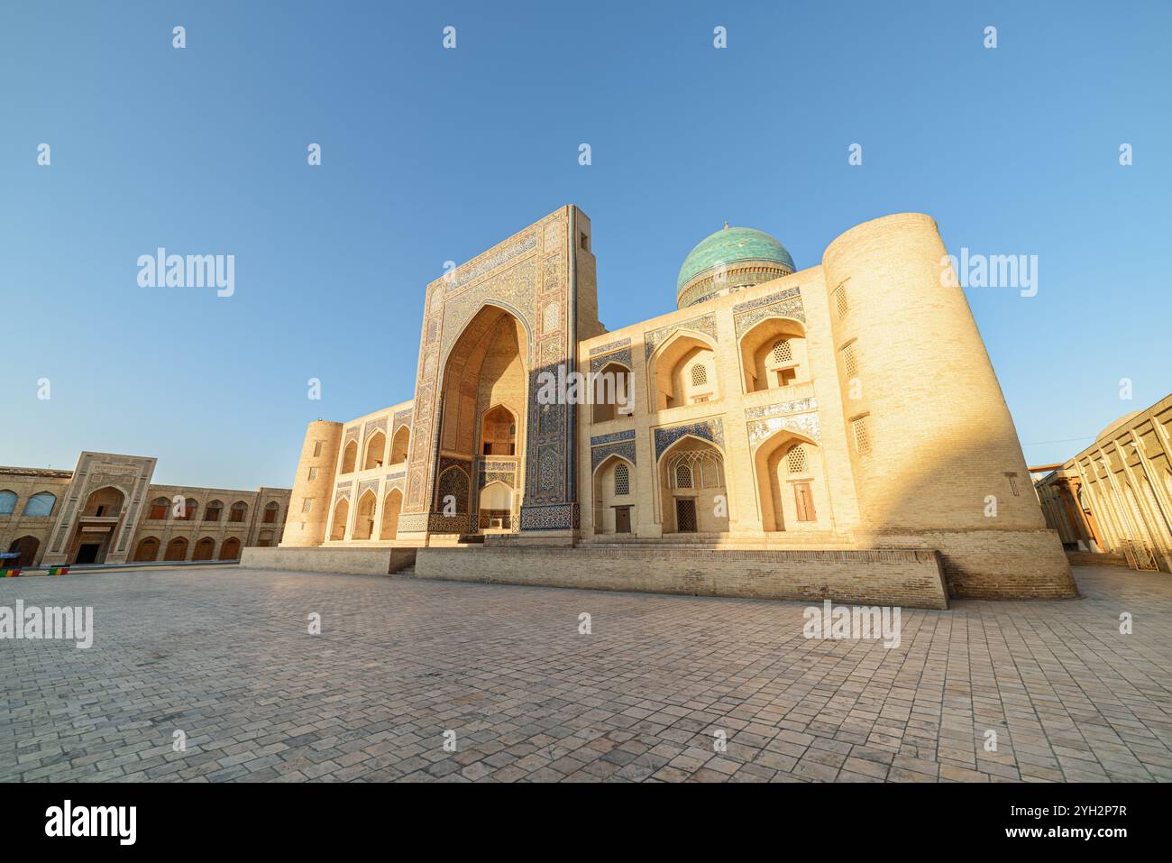 Die mir-i-Arab Madrasa im Po-i-Kalan-Komplex in Buchara Stockfoto