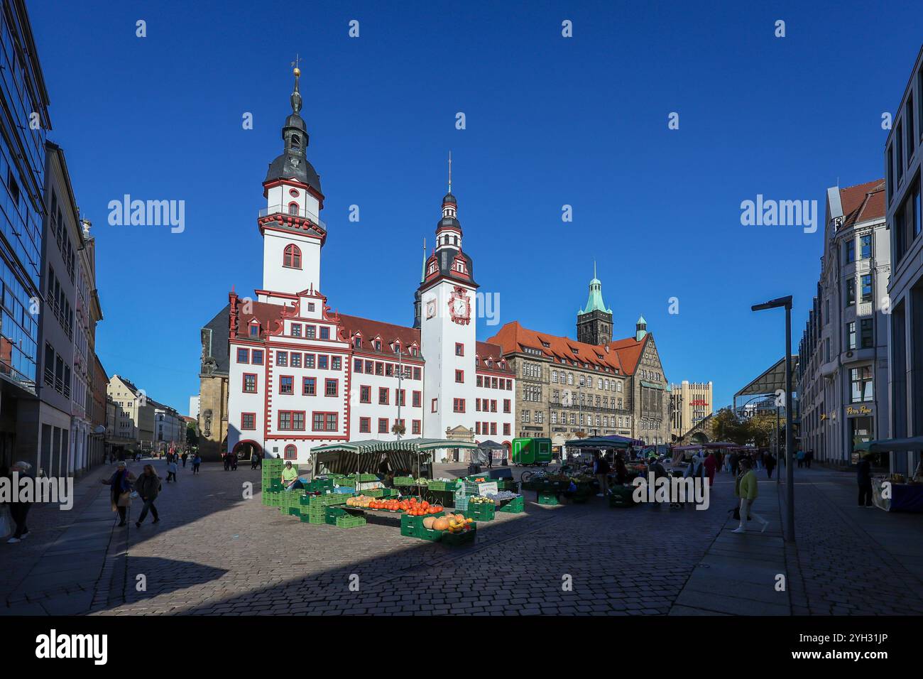 Chemnitz, Sachsen, Deutschland - das alte Rathaus und die Stadtverwaltung auf dem Marktplatz im Zentrum sind Wahrzeichen der Stadt, der Europäischen Hauptstadt Stockfoto