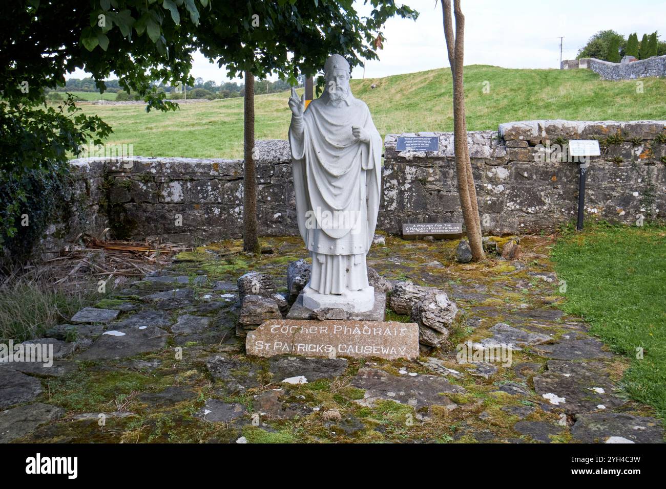 Beginn des Pilgerwegs St. patricks Causeway zur croagh patrick Ballintubber Abbey, County Mayo, republik irland Stockfoto