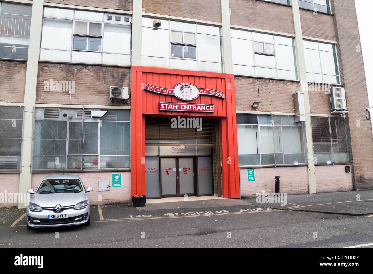 Tunnocks Fabrik, Eingang des Personals Stockfoto