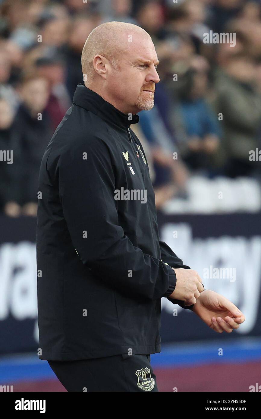 London, Großbritannien. November 2024. Everton FC Trainer Sean Dyche während des Spiels West Ham United FC gegen Everton FC English Premier League am 9. November 2024 im London Stadium, London, England, Vereinigtes Königreich Credit: Every Second Media/Alamy Live News Stockfoto