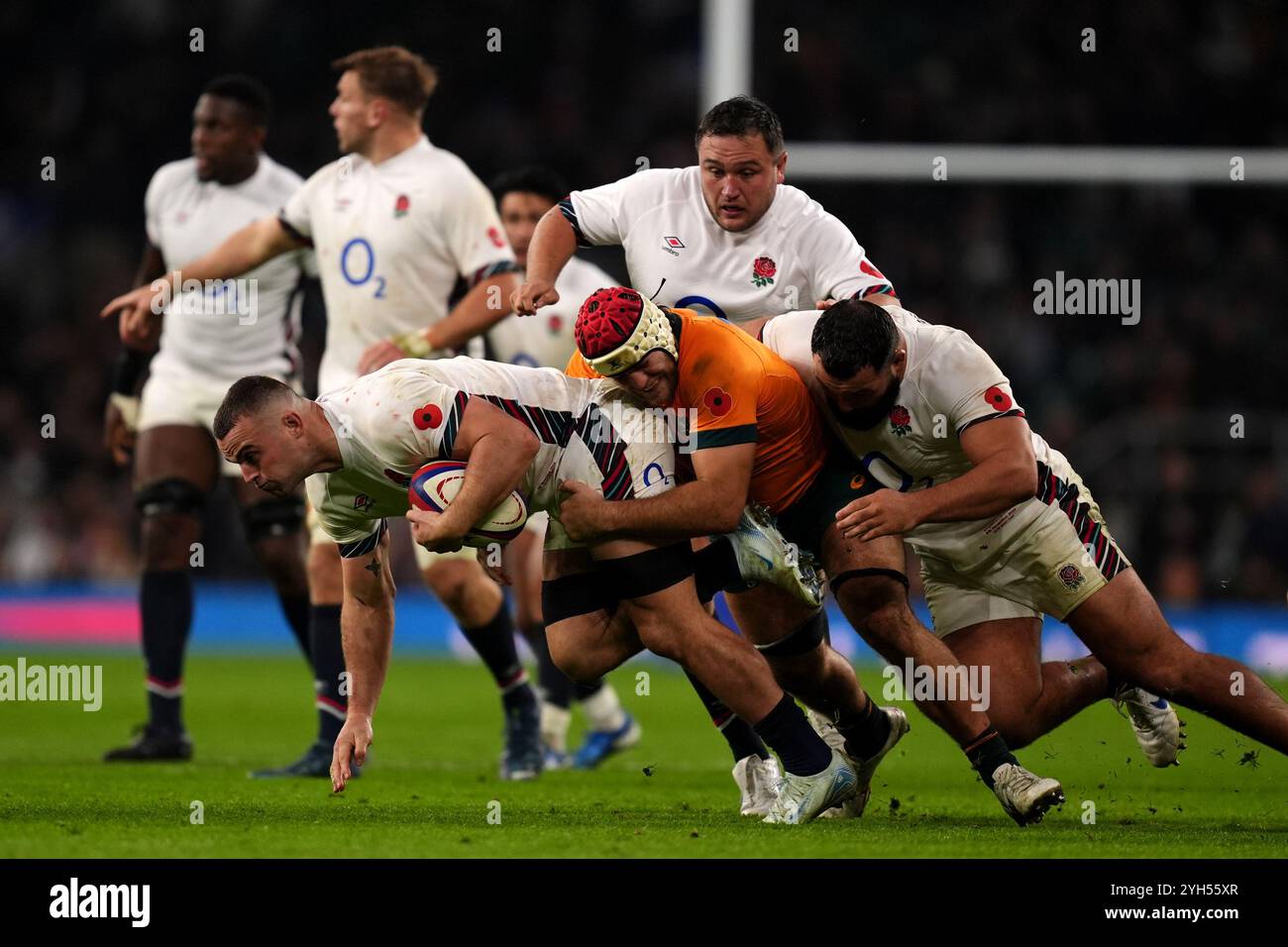 London, England. November 2024. Englands Ben Earl, Jamie George und Ellis Genge während des Autumn International Matches zwischen England und Australien im Allianz Stadium in Twickenham. Quelle: Ben Whitley/Alamy Live News Stockfoto