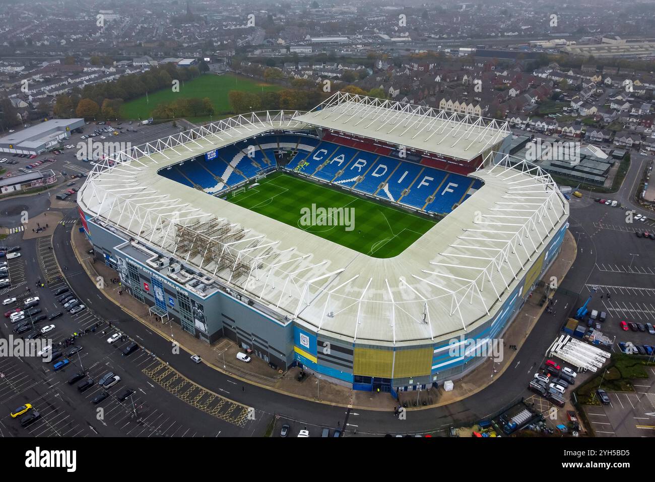 Cardiff, Wales, Großbritannien. November 2024. Allgemeine Luftaufnahme des Cardiff City Stadions in Cardiff in Wales. Das Stadion ist das Heimstadion der EFL Championship Cardiff City. Bildnachweis: Graham Hunt/Alamy Live News Stockfoto